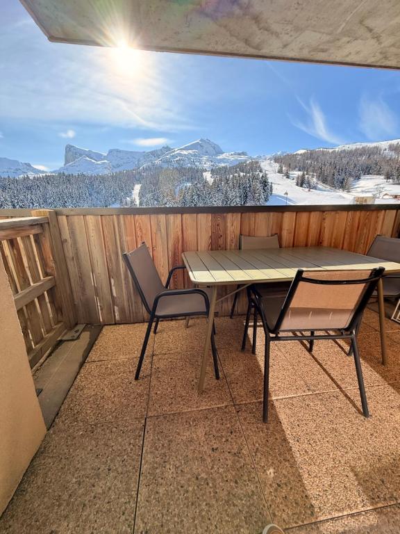 La Grotte des Ours à SuperDevoluy - 2 pièces cosy avec vue sur les pistes - 2