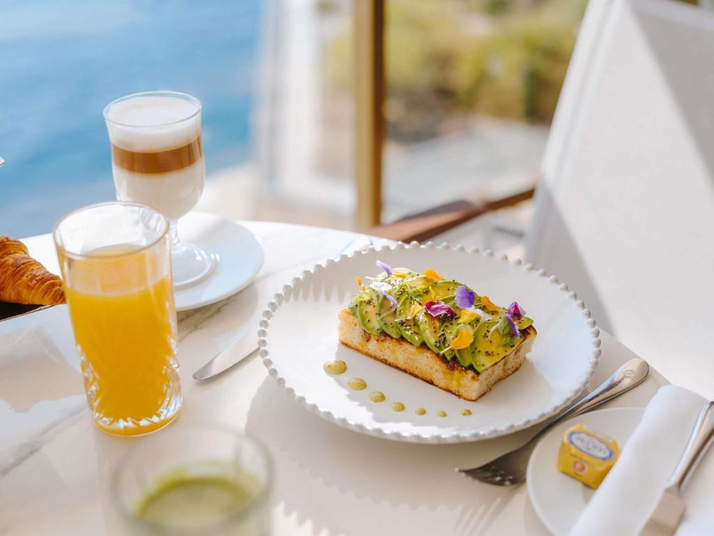 Їжа та напої