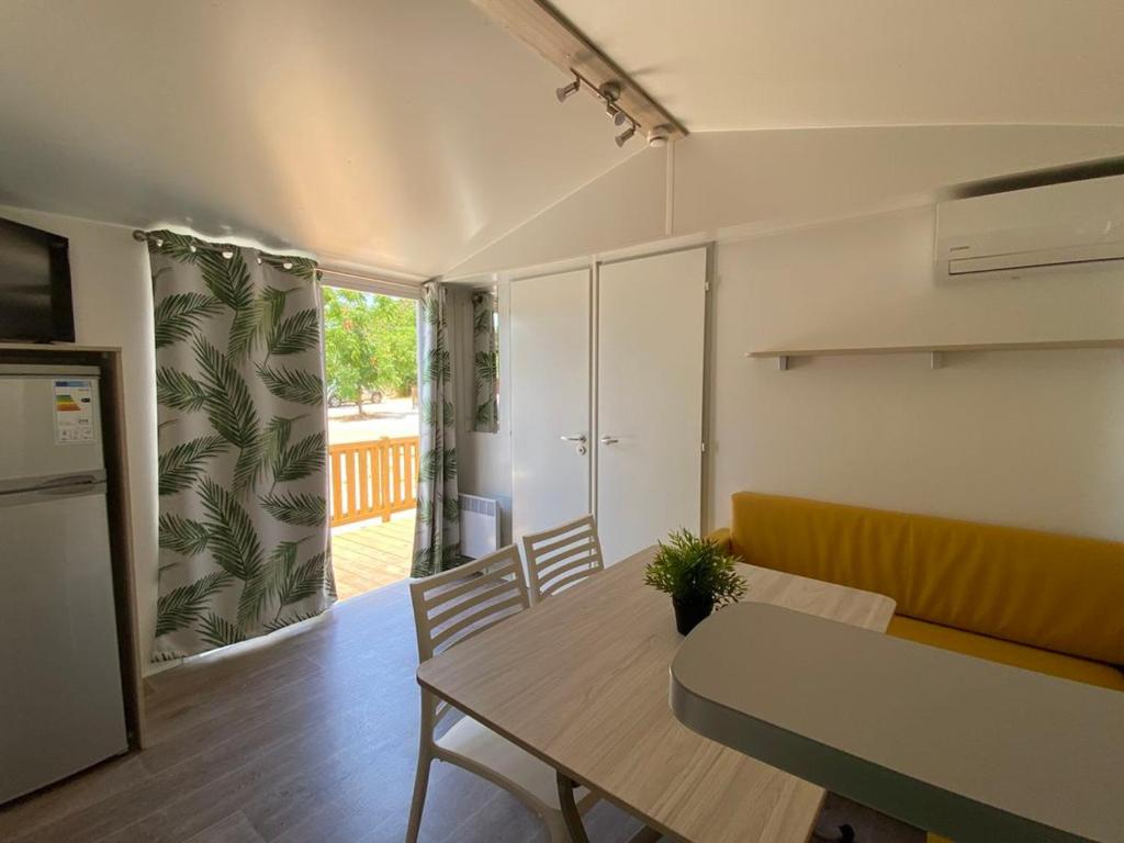 Mobil home à Marbella pour 8 pers. - API-1-52-1922 - 3