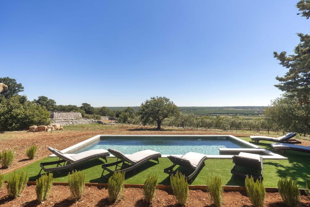 Trullo Badessa with private pool - 4