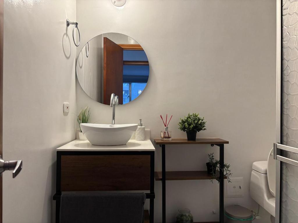 comfortable, spacious and bright 4th floor - 2