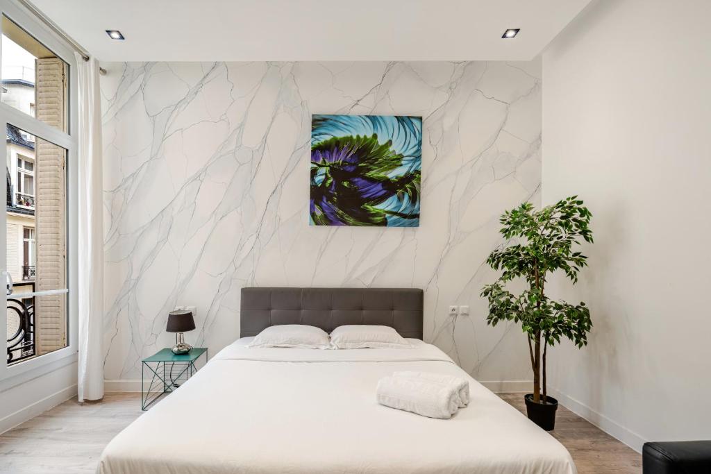 Chic Studio for 4 on Champs Elysees Avenue - 3