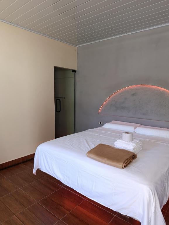 Los Olivos Tent Camp - 2