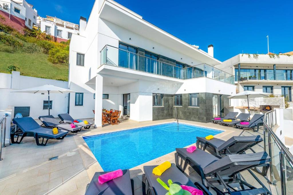 Villa Ladera Sol by Villa Plus - 2