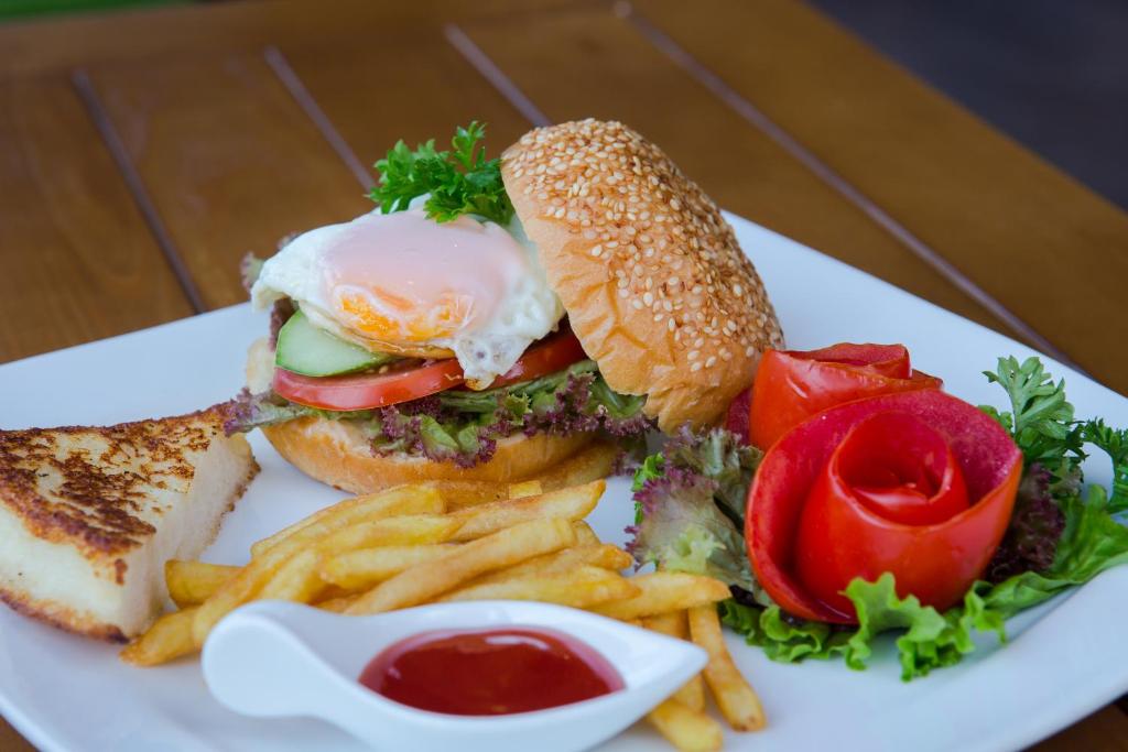 Alimentos e Bebidas