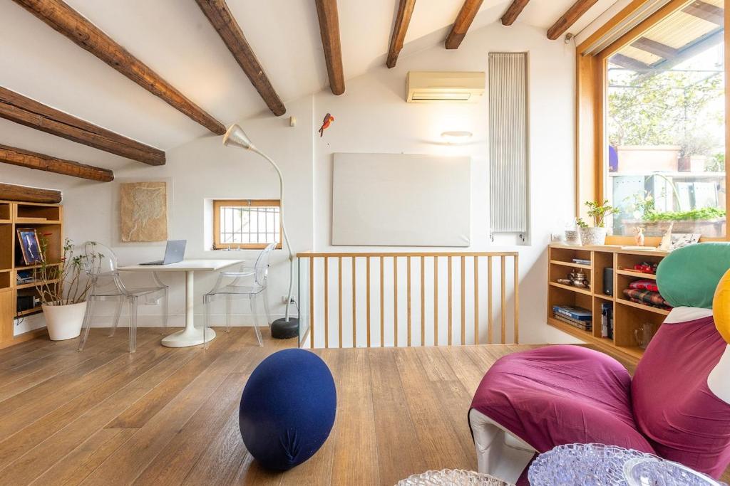 Design duplex Penthouse with Terrace and elevator in Monti - 4