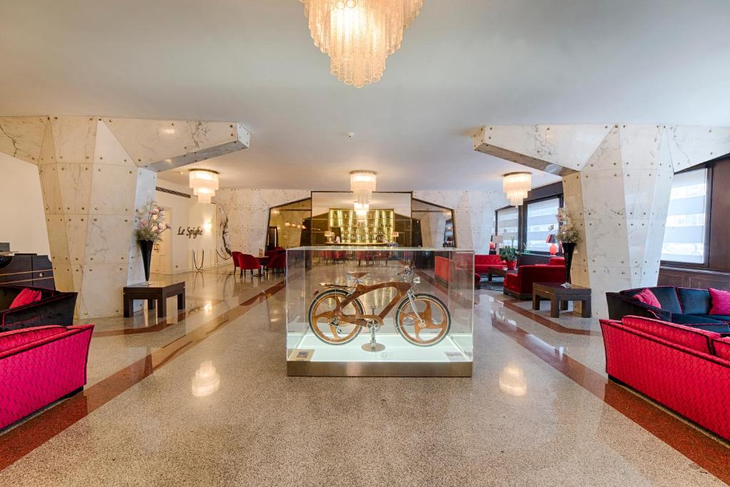 Shared lounge/TV area, FH Grand Hotel Palatino in Rome