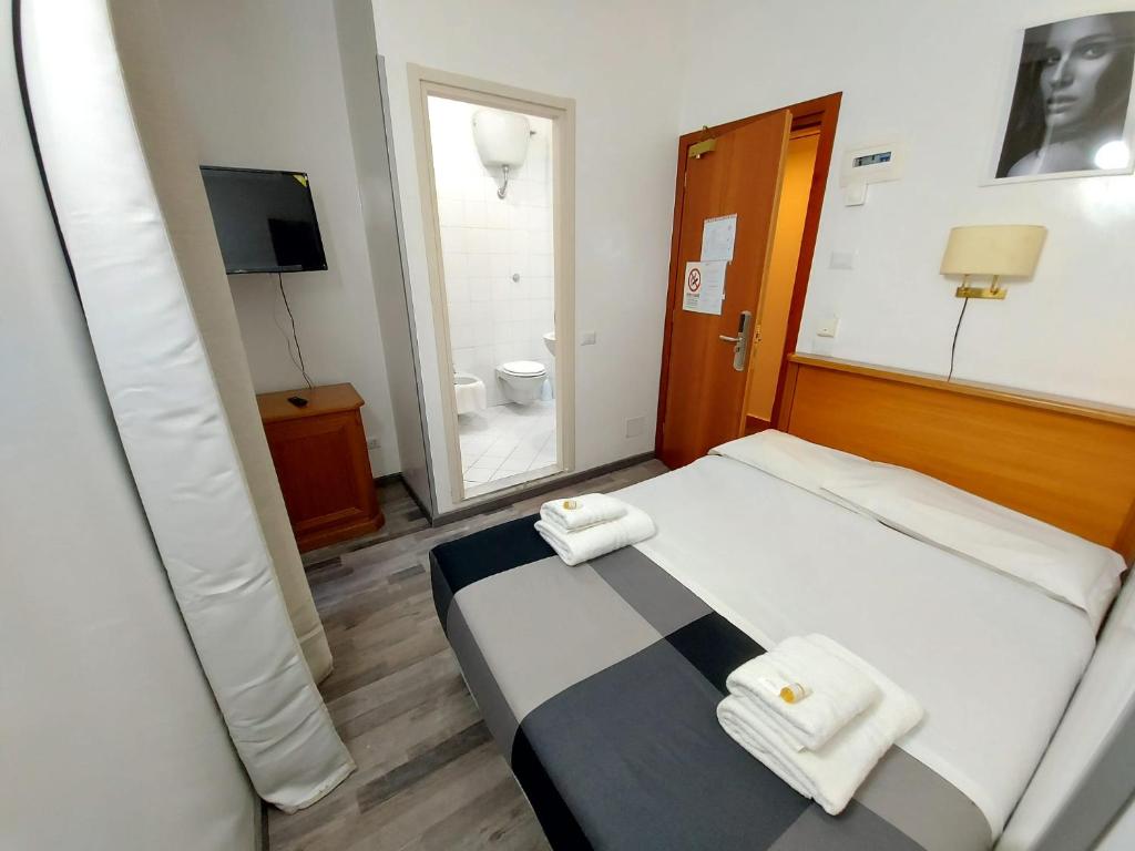 Hotel Oscar Suite - 2