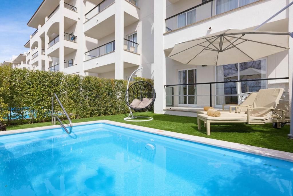 VIVA Blue & Spa — Basen in Playa de Muro, Baleary