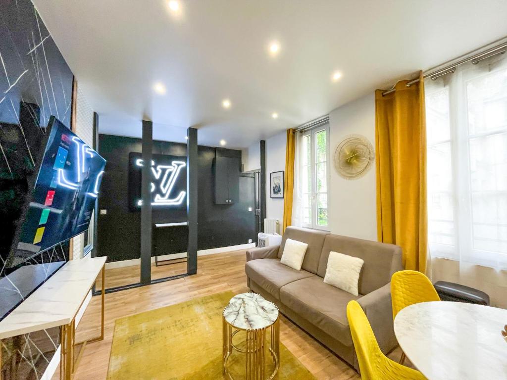 UrbanFlat 158 - Cosy Apartment in the center of Paris - 3