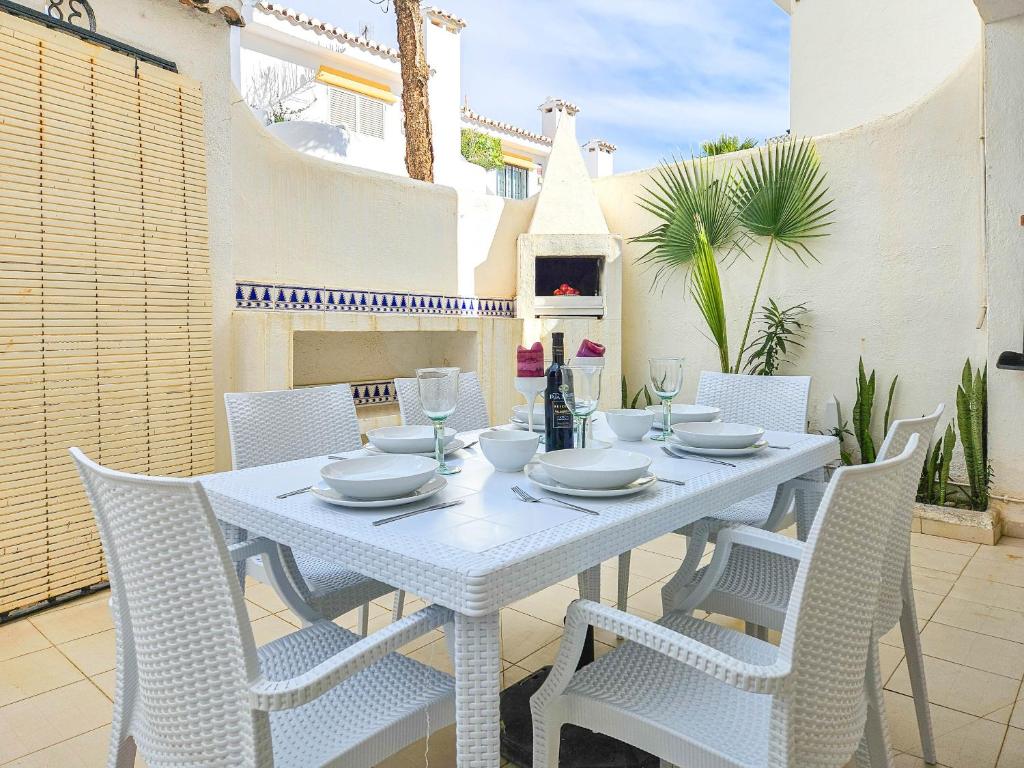 3 Bed Townhouse with roof terrace, 100m to beach - 5