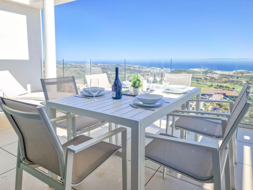 Modern 2 bedroom apartment in One Heights La Cala - 2
