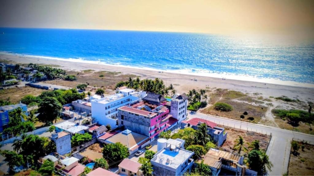 Kaia Beach Hotel - 1