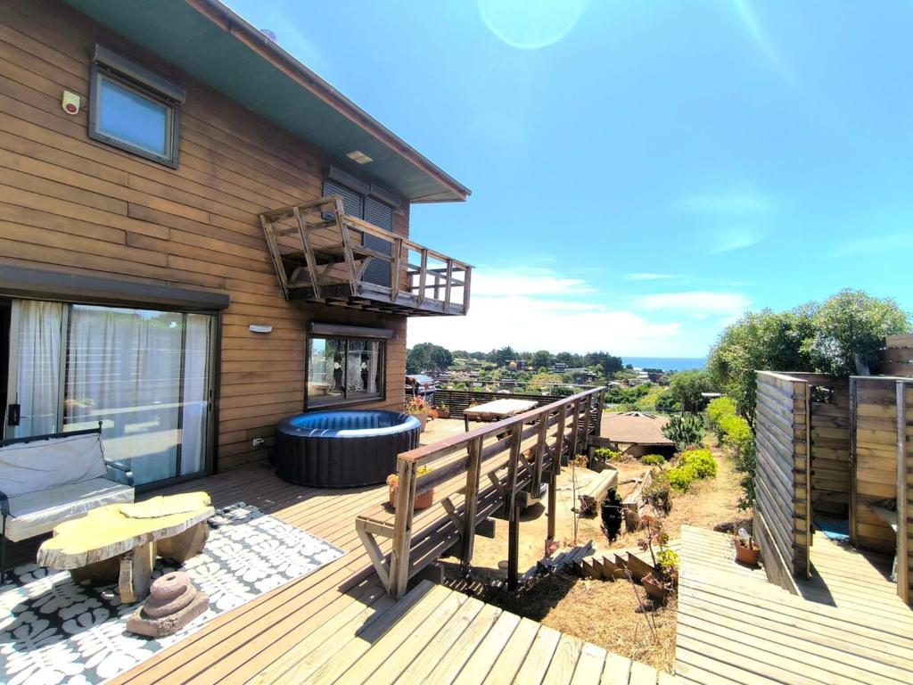 Espectacular casa en el corazon de punta de lobos - 2