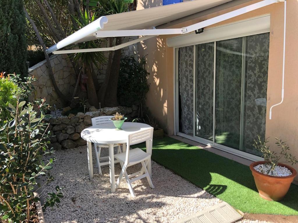 Appartement T2 RdJ proche plage - 3