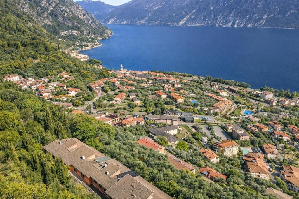 Mont&Lac Lake View Apartment in Limone - 2