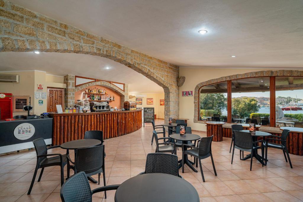 Club Esse Posada — Restaurant & bars in Palau, Sardinia