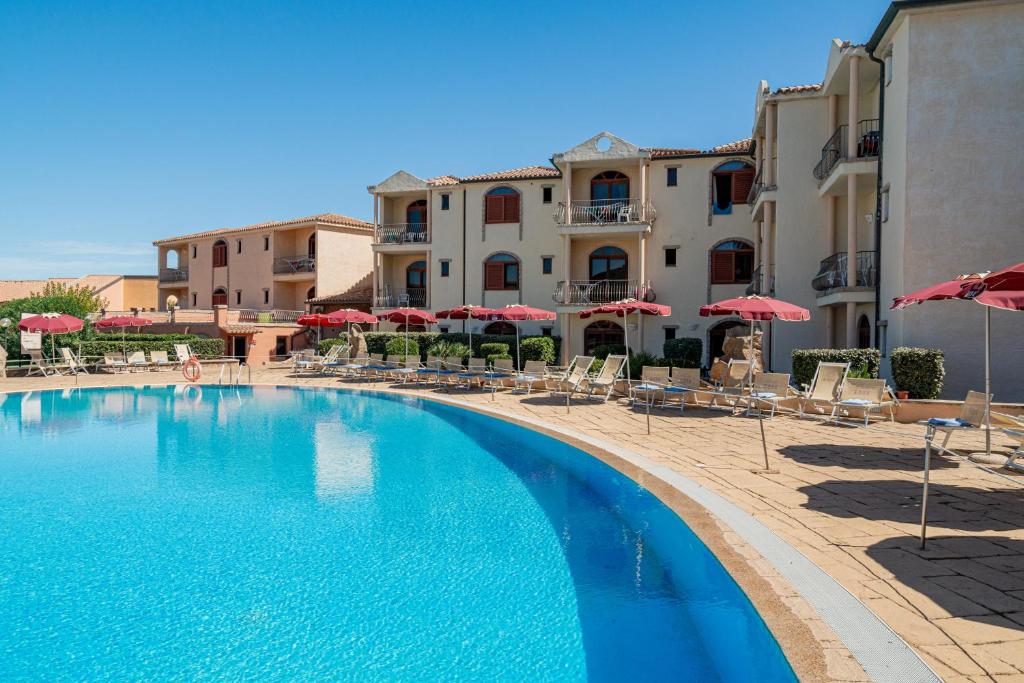 Club Esse Posada — Hotel building in Palau, Sardinia