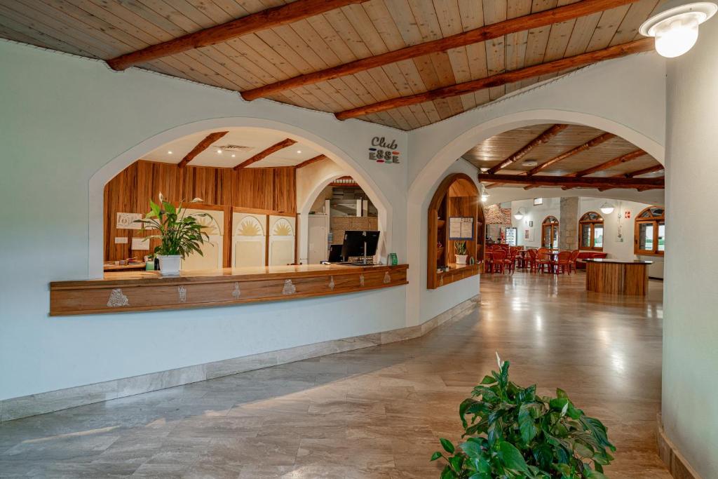 Club Esse Posada — Restaurant & bars in Palau, Sardinia