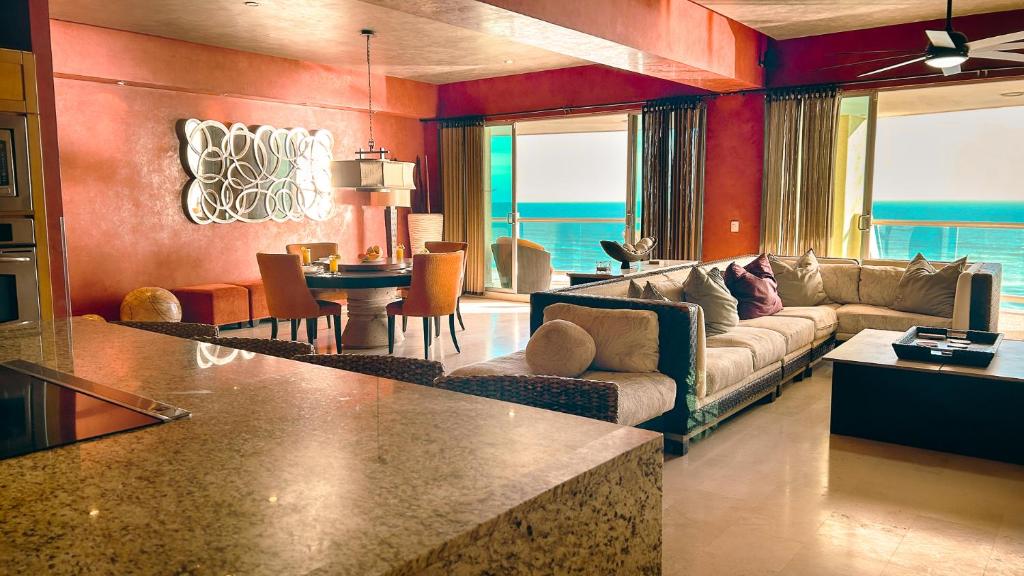Encanto 703 Oceanfront Retreat 3 Bedroom unit - 4