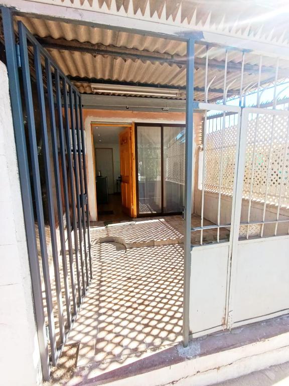 Habitación con Baño Privado y Entrada Independiente - 2