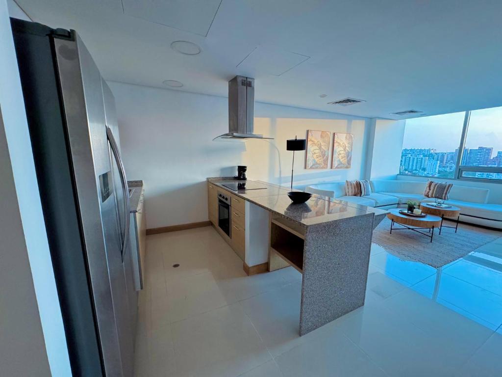 Apartamento amplio con vista a la ciudad - 3