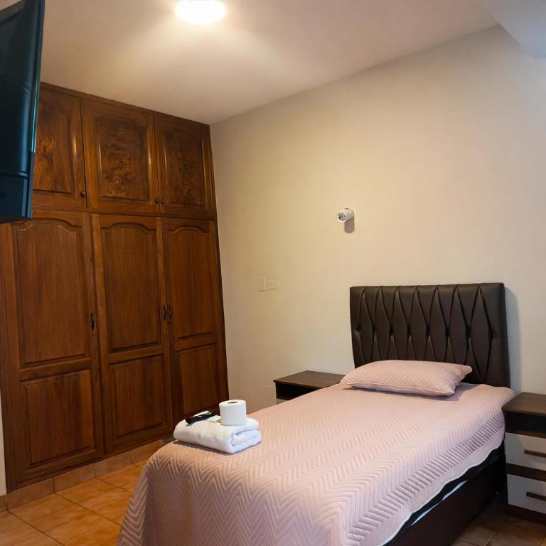 Casa de Huéspedes Copacabana - Cochabamba - 5