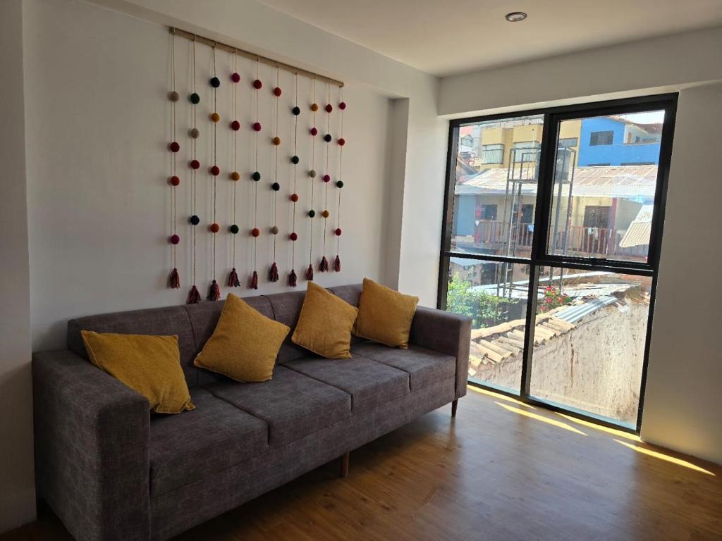 janice house - 1