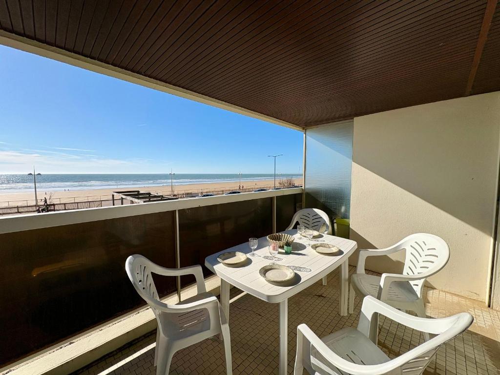 Studio alcôve à Saint Jean de Monts avec balcon et garage, proche plage - FR-1-323-417 - 1