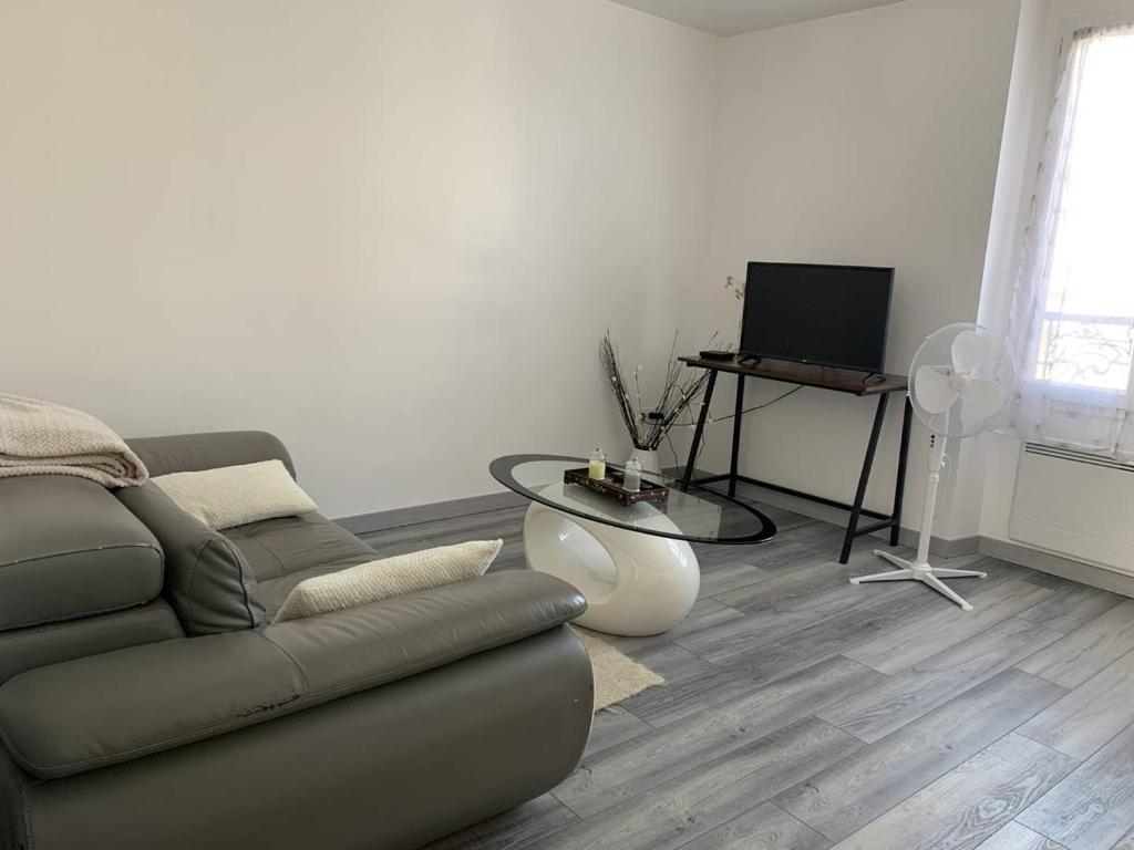 Duplex lumineux à Reims - 2 chambres, moderne et confortable - FR-1-870-12 - 2