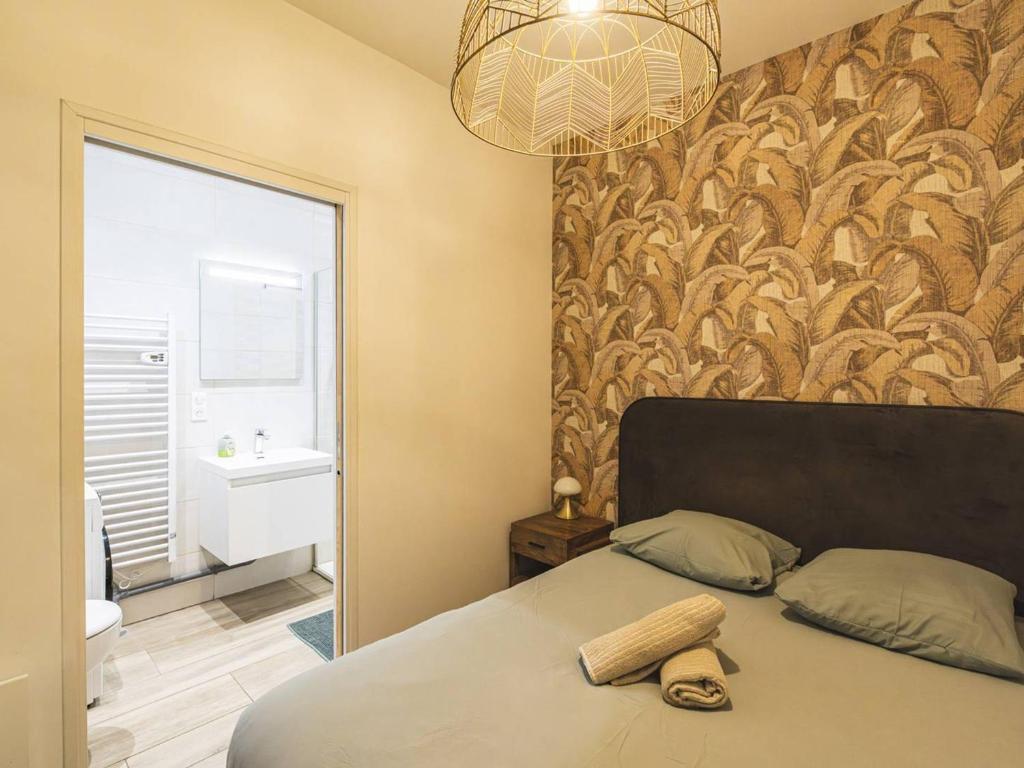 Appartement Moderne Reims Centre avec Parking et WiFi - FR-1-870-9 - 4