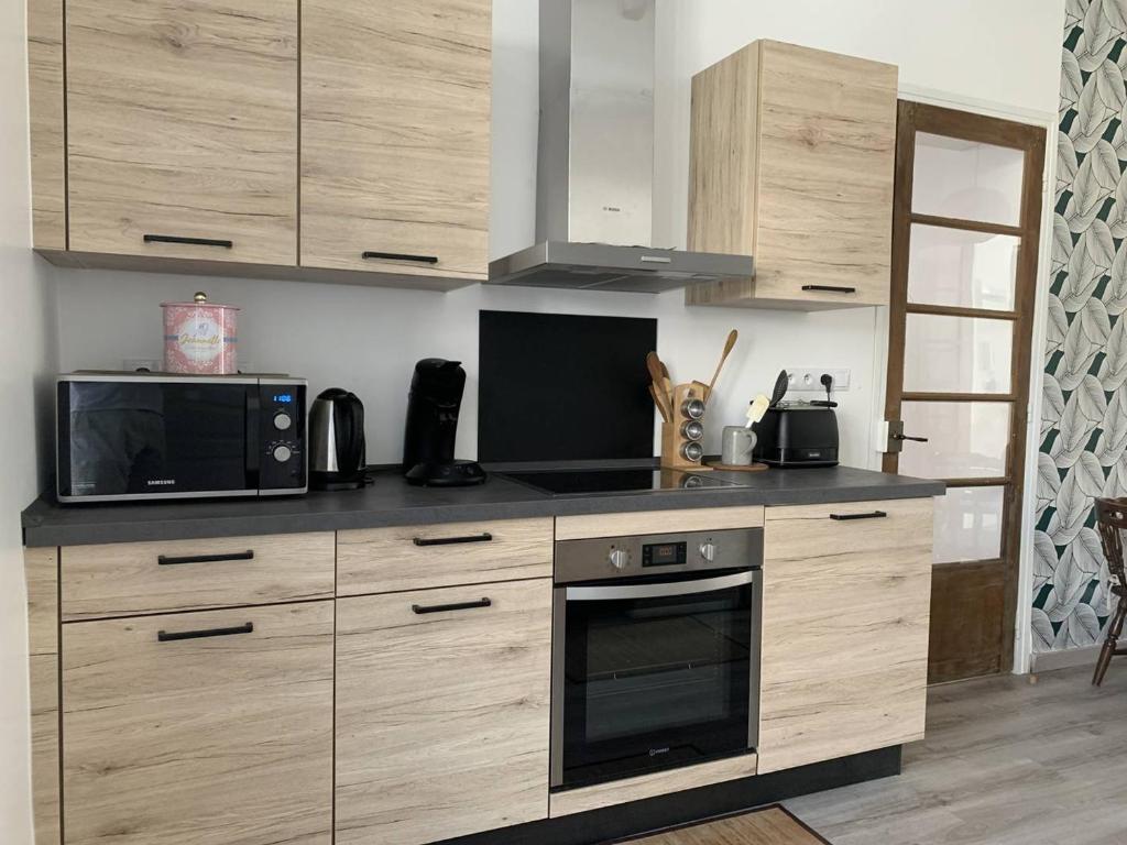 Location Conviviale à Reims avec Parking et Terrasse privée - FR-1-870-19 - 2