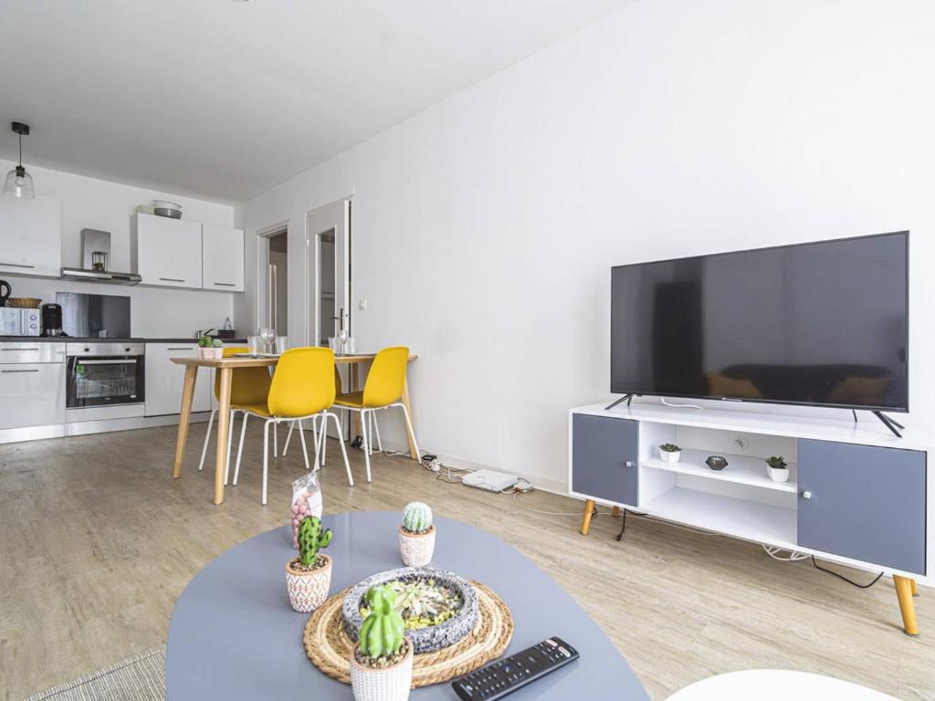 Appartement Lumineux avec WiFi au Cœur de Reims - FR-1-870-25 - 1