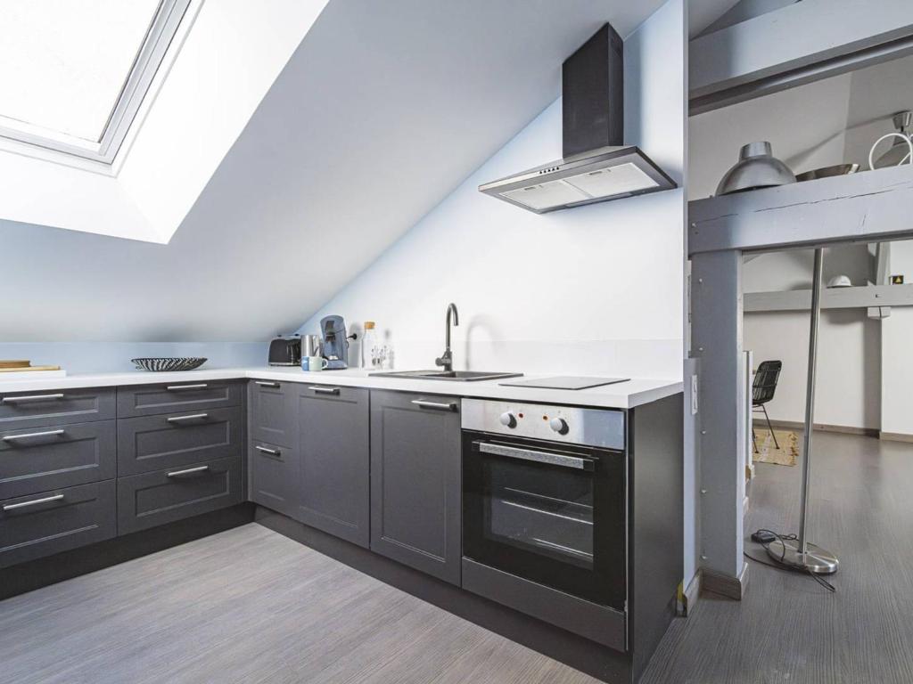 Appartement Chic à Reims, Confort & Élégance - FR-1-870-28 - 3