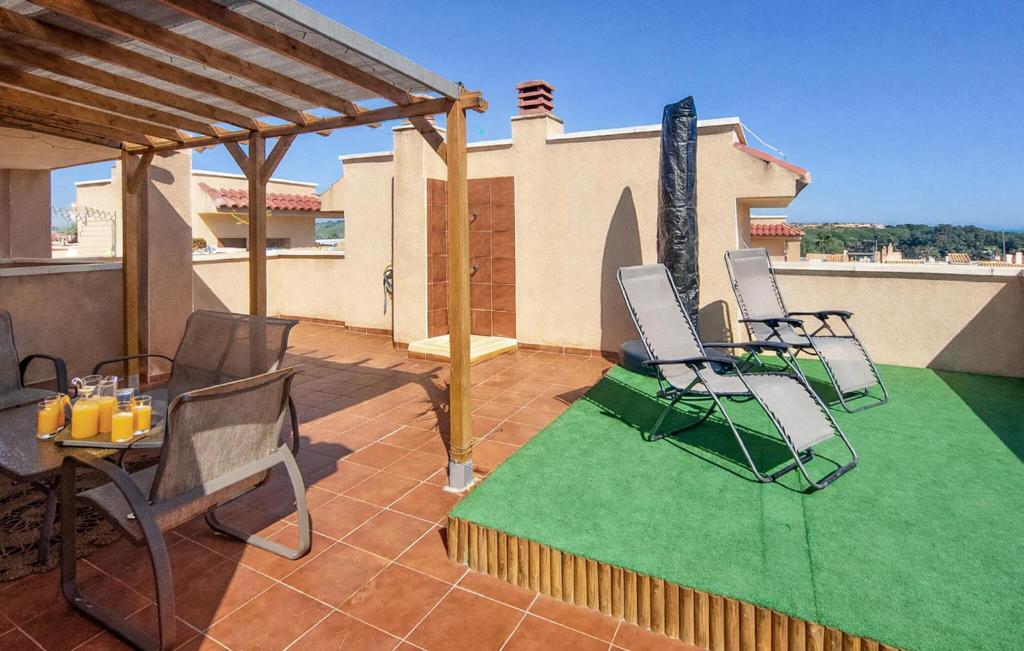 2 Bedroom Awesome Home In Gran Alacnt - 2