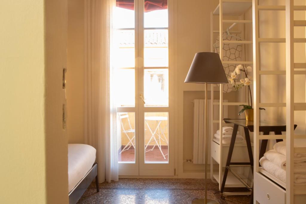 Luxury Apartment in Palazzo Spada - 4