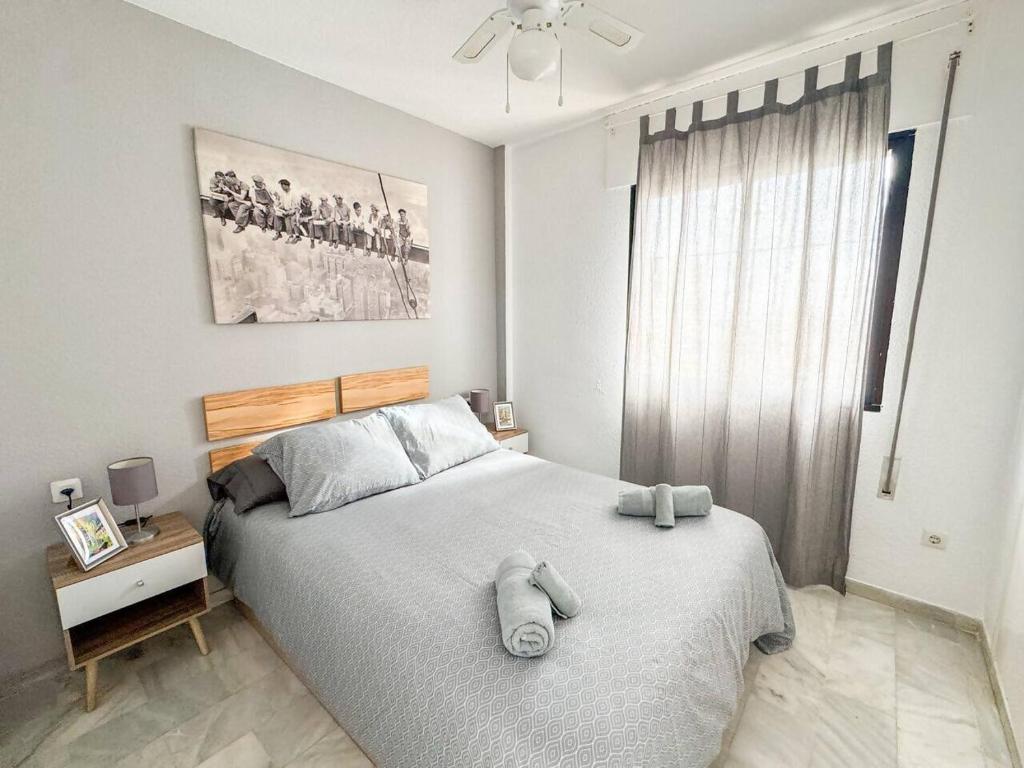 Torremolinos: Quiet 1bedroom with pool & sea views - 3