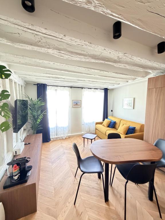 Luxury Apartment - Heart of Le Marais with balcony - 1