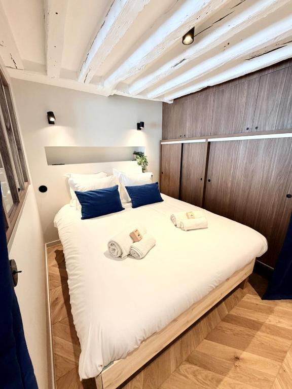 Luxury Apartment - Heart of Le Marais with balcony - 2