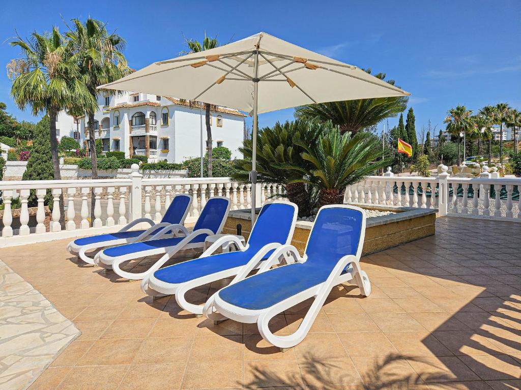 3 Bedroom Villa with Sea Views and Private Pool - 4