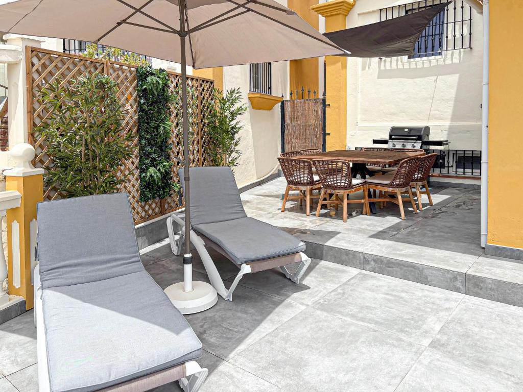 3 bed villa shared pool Jardines de la Suerte - 5