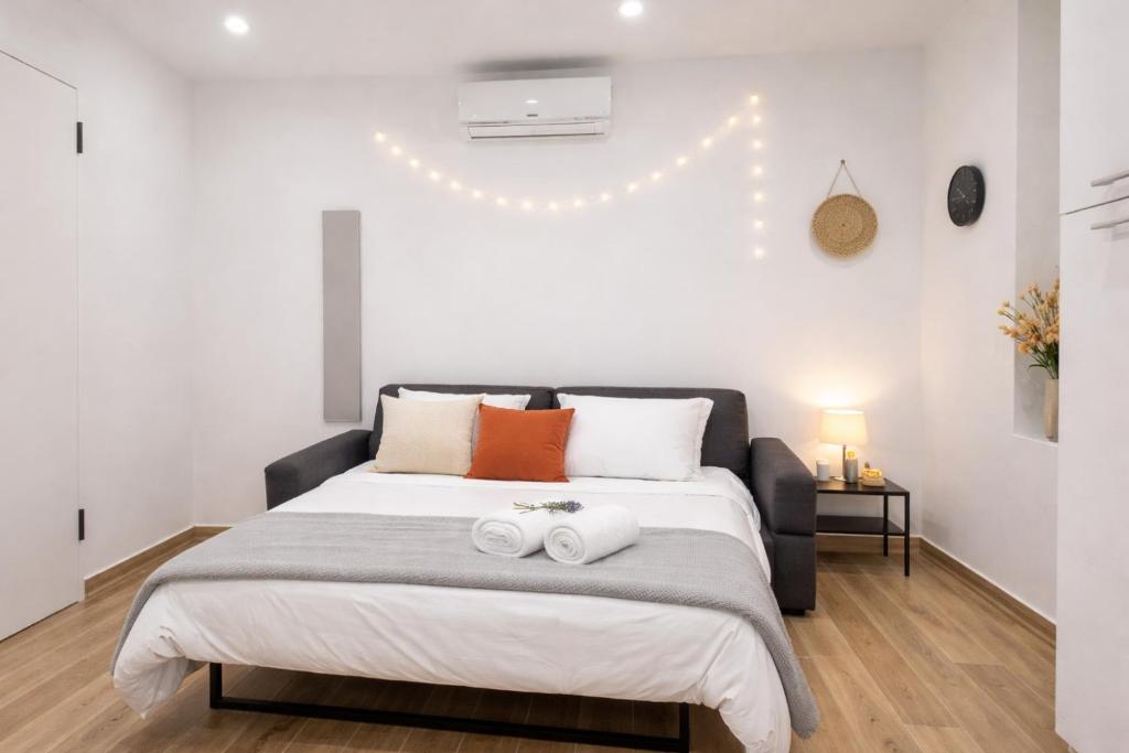 Comfortable studio in the old town of Menton - 2