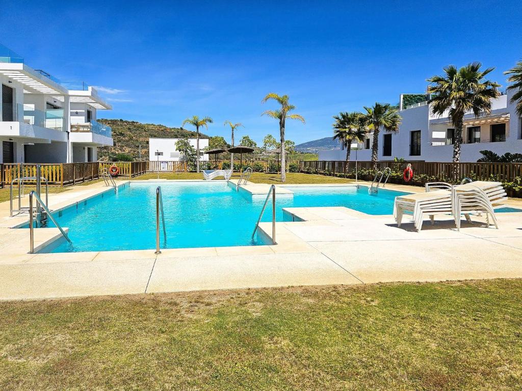 Modern 3 bed garden apt next to pool Casa Banderas - 1