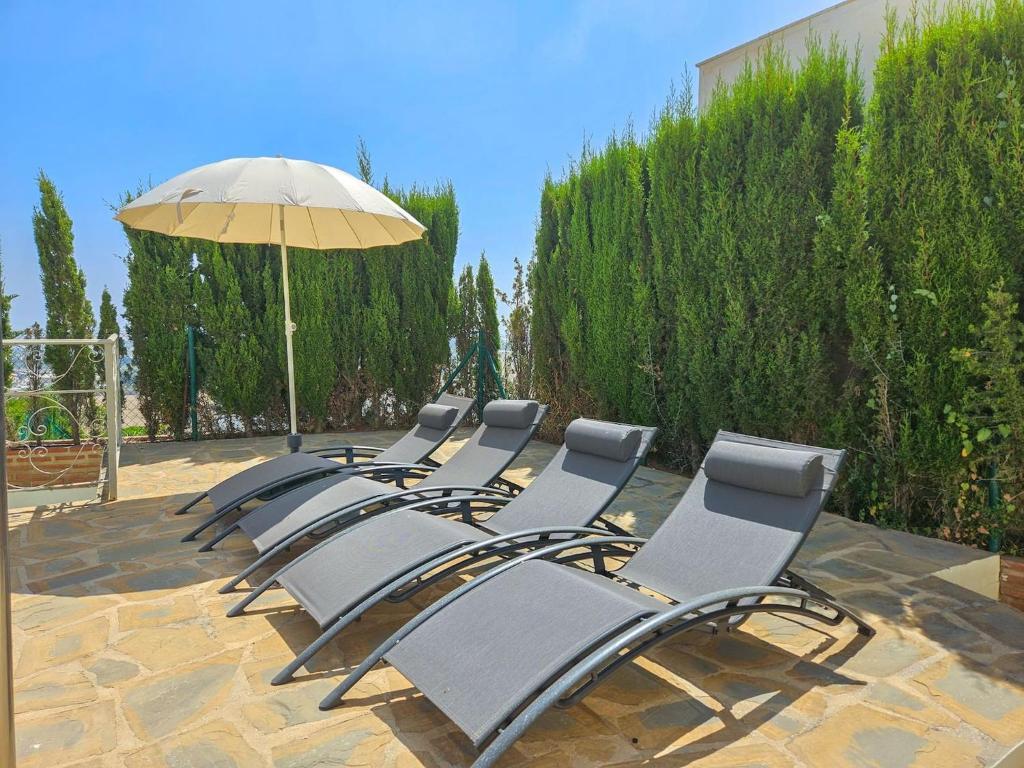 5 bed villa with pool in Cerros de Aguila - 4
