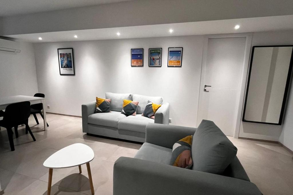 Antibes 4 person appartment near the beach - 2