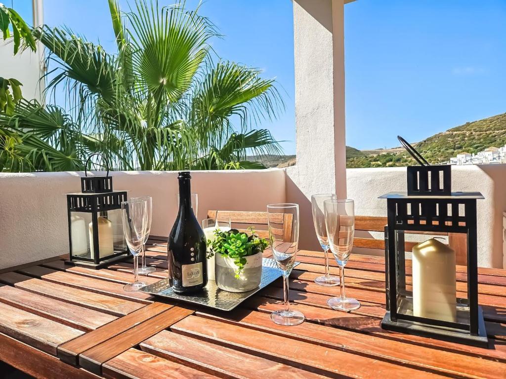 Apt with views over Valle Romano Golf Estepona - 3