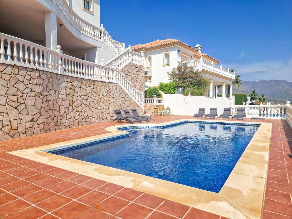 Villa with private pool near La Cala Golf Resort - 1