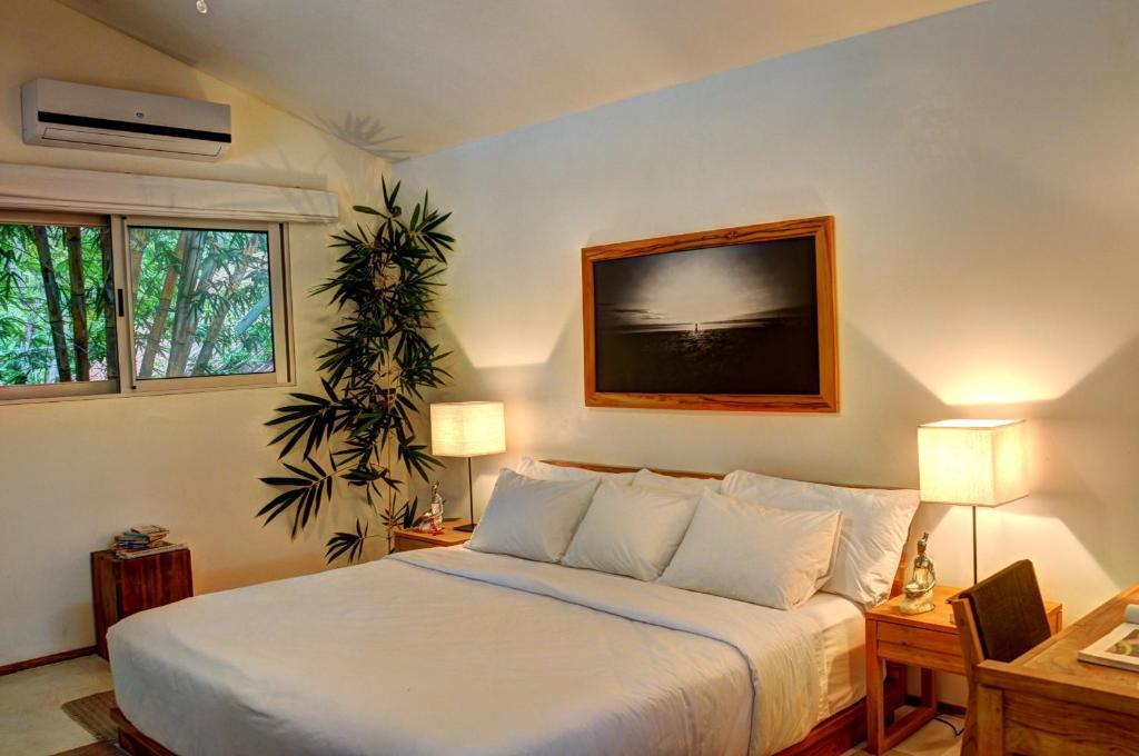 Moana Surf Resort photo