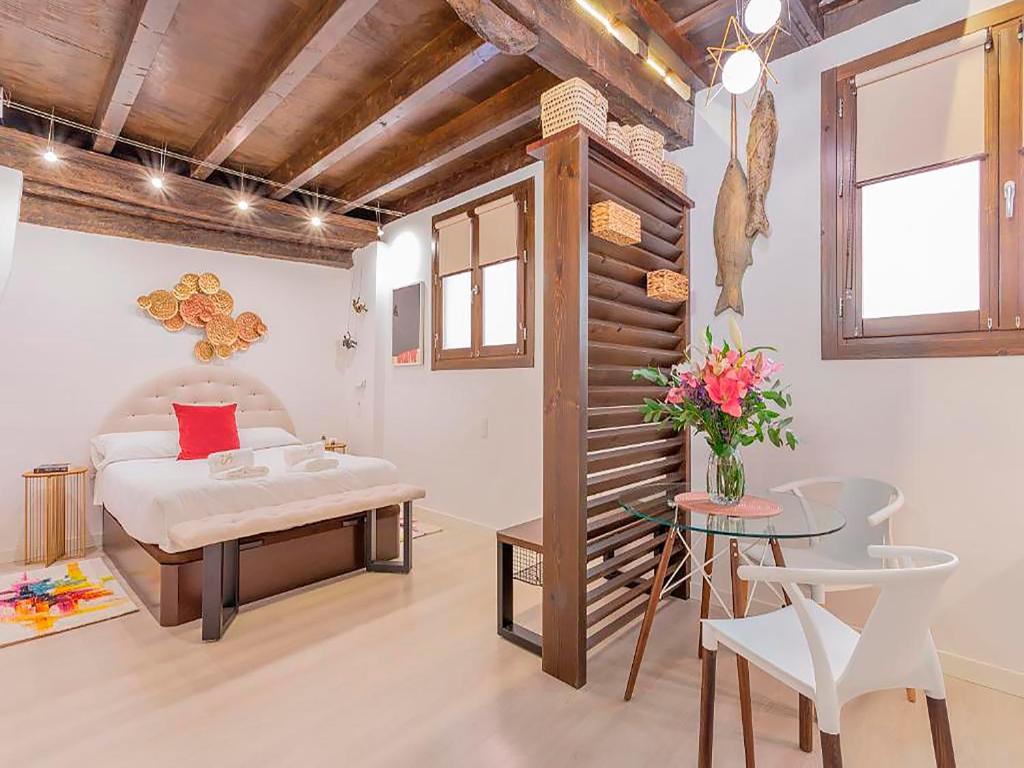 Estudio Real Suites 3000 - 1