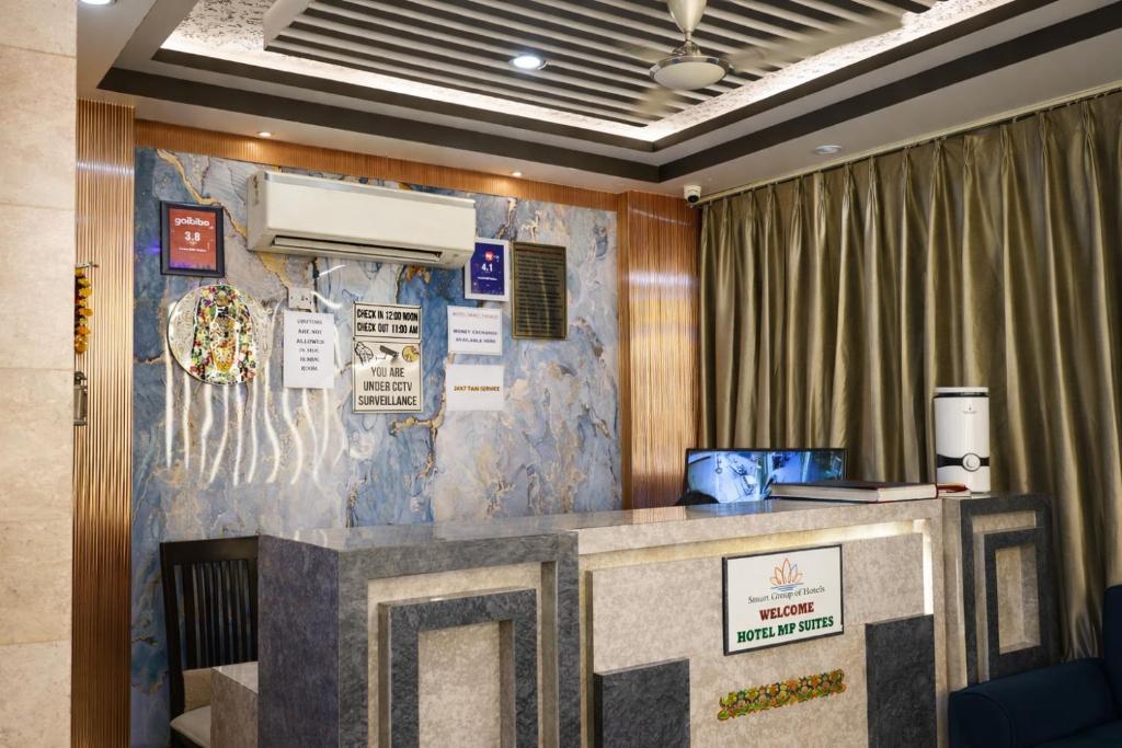 ホテル スター イン ニア IGI エアポート (Hotel Star Inn Near IGI Airport) フロント・ロビー